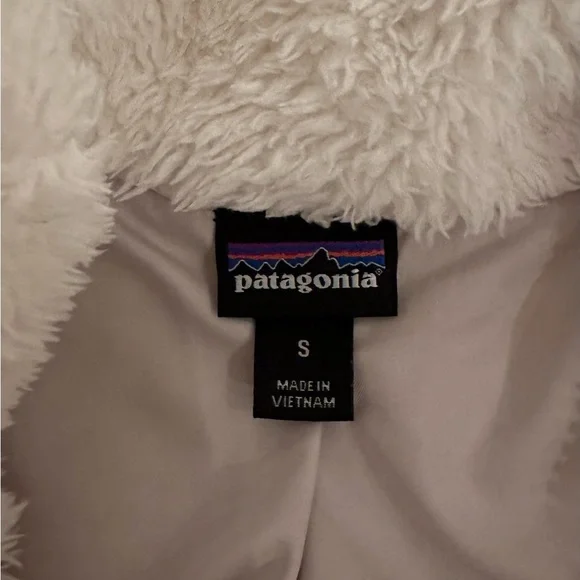 White fleece Patagonia vest - Picture 3 of 3